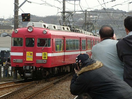 7715F+7711F美合発車