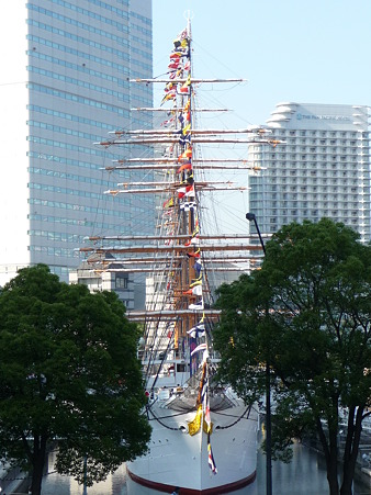100602-開港祭 日本丸満船飾