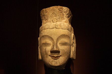 2010.11.15 東京国立博物館 仏像の道-インドから日本へ 菩薩頭部 龍門石窟賓陽中洞