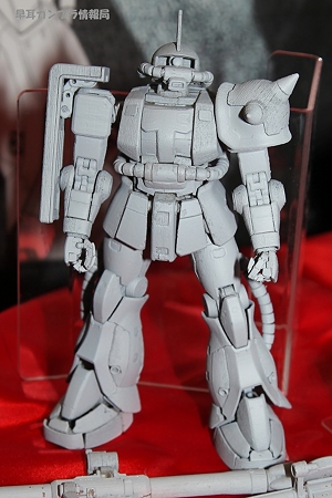 RG 1/144 シャア専用ザクの展示05