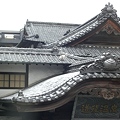 屋根に猫2