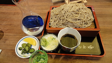 浅草 甲州屋 もりそばを越乃寒梅で。